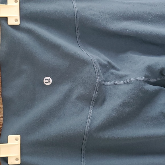 Lululemon set - Picture 12 of 17